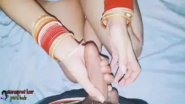 hot north indian wife give happy ending massage handjob to customers, simranpreet kaur desi escort