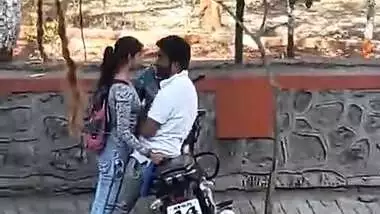 Desi lover outdoor romance