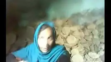 Desi village porn video of a sexy Muslim Punjabi woman.
