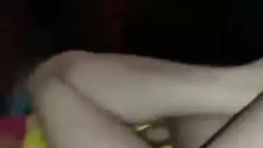 Eye-candy Desi Bhabi shows XXX parts and gives a blowjob on camera