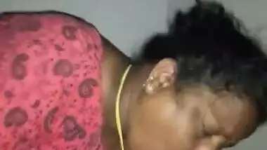 Mature desi bhabhi blowing