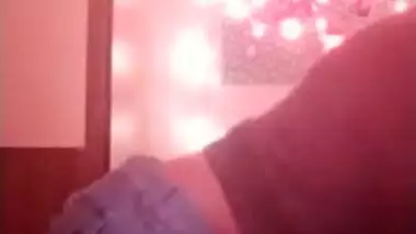 Desi love liked idea of performing XXX show on webcam with sex toy