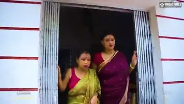 Desi Dirty Indian Servant caught Two Bhabhi ji and Devar having sex when no one at home ( Hindi Audio )