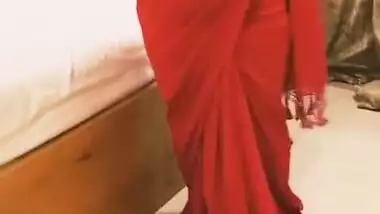 Indian Bbw Girlfriend Saree Striptease For Her Boyfriend Night Show Bbw Fucked