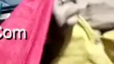 Spectators crave some porn and the pretty Desi lady flashes breasts