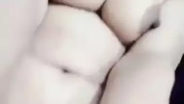 XXX video of Bangladeshi teen Desi who exposes her plump body on camera