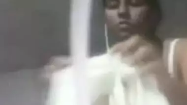 Today Exclusive- Sexy Lankan Girl Showing Her Boobs And Pussy On Video Call Part 4