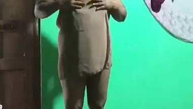 Huge Boobs - Desi Indian Randi With Big Boobs Fucked - Desi Indian Mature Aunty