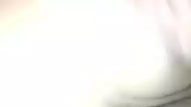 Desi housewife pulls bra up to flaunt natural XXX boobs and sex nipples