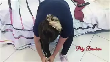 Na depiladora pela primeira vez gritei e chorei . Depilação vaginal parte 1