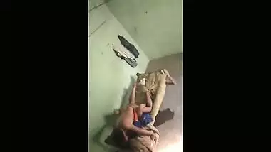 Desi jija sali ka chudai ka khel mobile me recording kiya 