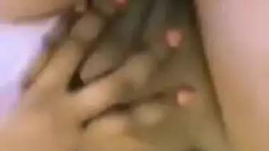 Today Exclusive- Horny Nri Girl Sucking Her Boobs And Shows Wet Pussy