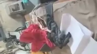Chubby Desi XXX aunty have sex with worker inside factory MMS