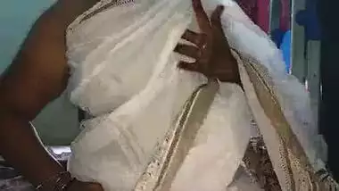 south indian desi Mallu sexy vanitha without blouse show big boobs and shaved pussy