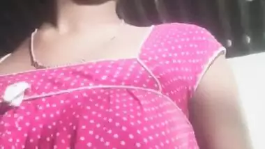 Beautiful and unsatisfied bhabhi