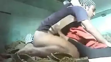 Quick fuck video of hot desi college couple