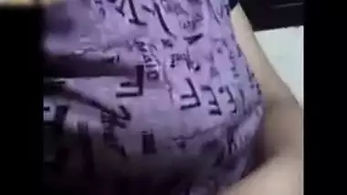 Guy convinces Indian girlfriend to show sexy nipples and hopes to enjoy XXX action