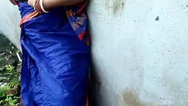 MMS compilation of Desi Bhabhi showing her big natural XXX knockers