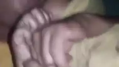 Lucky Desi guy and his GF make out while recording sensual XXX clip