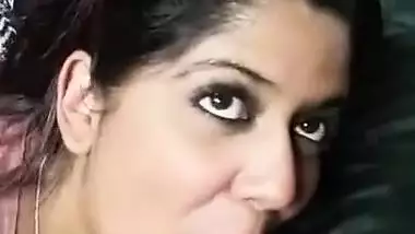 NRI girl sucking her professor’s dick and balls for better marks