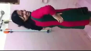 Shows gorgeous naked body in bathroom