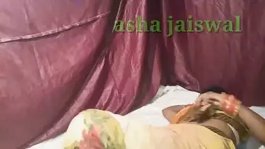 Desi whore's husband doesn't know that she and devar are XXX partners