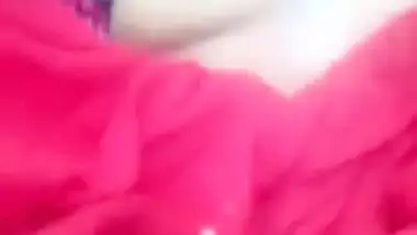 Lovely XXX woman shows off amazing boobs to Desi fucker in MMS video