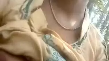 Village paramours XXX sex in the outdoor for the 1st time