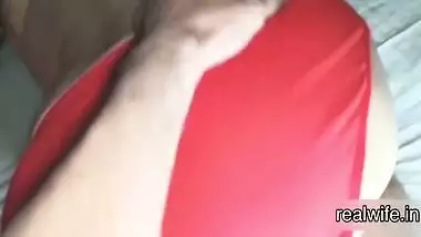 Kisne Apni Mom Ko Apne Dost Ka Lund Gaand Me Lete Dekha Hai With Indian Aunty And Indian Bhabhi