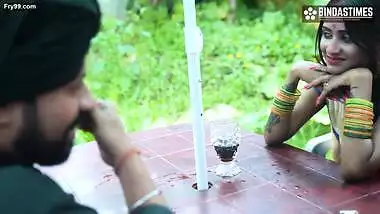 Akeli bethi Desi Kudi ko Dekh Truck driver ne one night stand ka offer kar dala ( Hindi Audio )