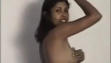 desi show boobs