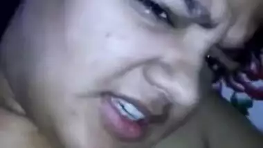 Man has XXX sex with hot Desi wife who knows nothing about MMS leaking