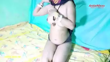 Indian hot girl Bhai ne muka dekh bahan ki chut ki peyas bujhae bahan boli Bhai ab bass karo chut mery fat jayegi