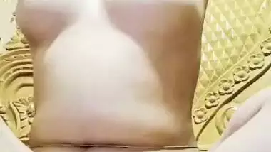 Super sexy girl fingering pussy selfie