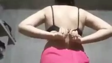 Desi girl makes solo XXX video of herself stripping down under the fan