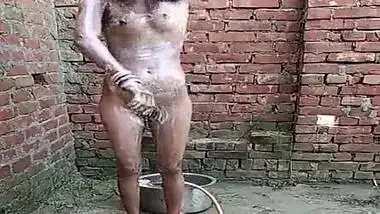 Village wife nude bath selfie video shot for her lover goes online