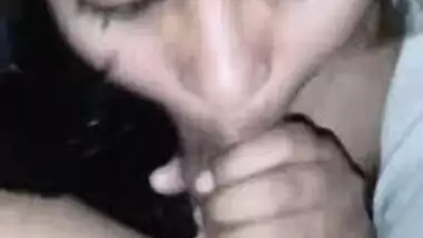 Dick hungry Desi girl loves sucking her boyfriend’s dick