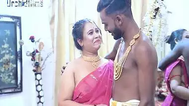 A King Wants His Nights Coloursful And Wants To Fuck His Elder Stepwife