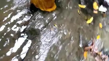 Mom Risky Outdoor Fucked By Stranger During Bath In River Public Sex
