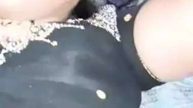 Guy fucks fatty Desi woman's cunt in the XXX low-quality MMS video