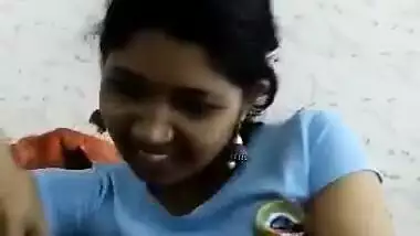 Desi Girl Sucking And Fucking With Moaning and Talk”Jaan Arektu Juree