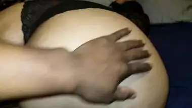 NativeBBW takes full load on her huge ass after being probed