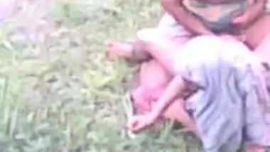 Bihar ke gaon mai kisaane ne labor ki bibi jam kar chodi