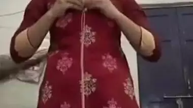 New Leak ]Desi Sexy Horny Girl Salwar Strip And Perfect Asshole Show