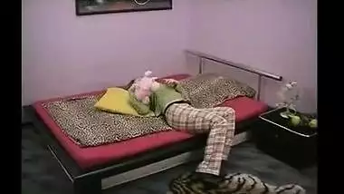 Curvy Brunette Playing with Her Cunt