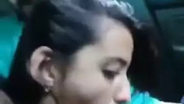 Desi Indian car blowjob