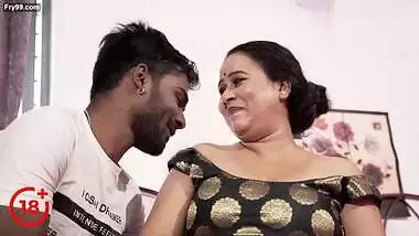 Dewar Ne Apni Hot Sexy Bhabi Ko Honey Laga Ke Chod Diya Aur Facia