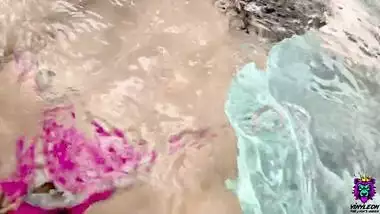 Big Ass Amateur MILF use her Big Tits to give the best titty fuck