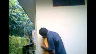 Hindi sex desi porn video of sexy Indian wife Chhavi with neighbor