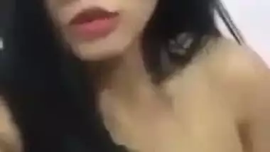 Excited Indian hottie records solo video hoping to become porn star